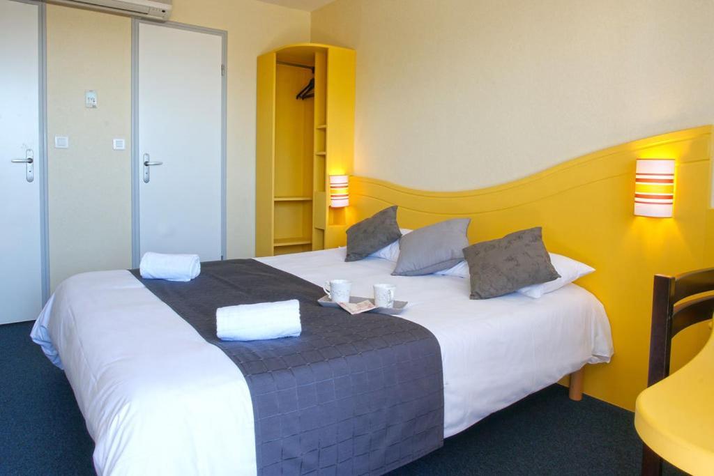 Couett'Hotel Oloron Sainte Marie エクステリア 写真