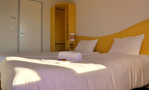 Couett'Hotel Oloron Sainte Marie エクステリア 写真